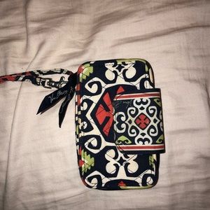 Vera Bradley smartphone wristlet